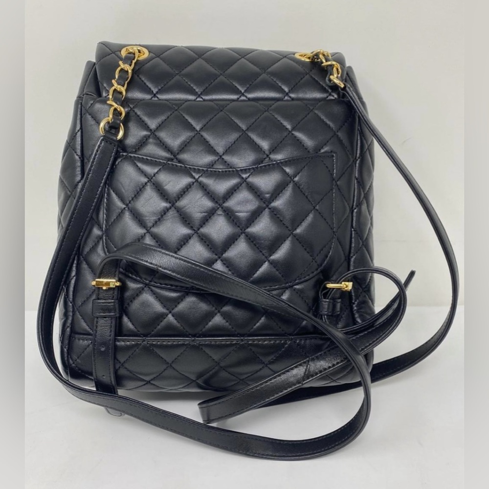 Chanel quilted black backpack - Picture 3 of 11